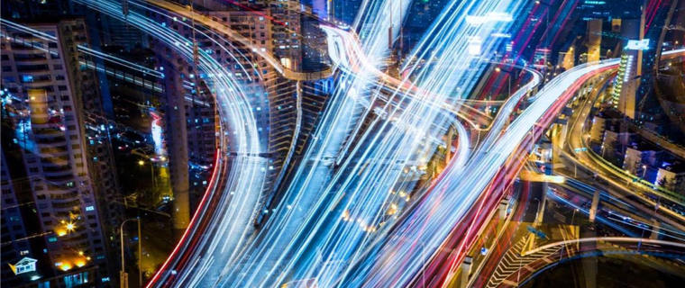 数据中台赛道领跑数字化转型,新一代大数据基础设施加速行业落地